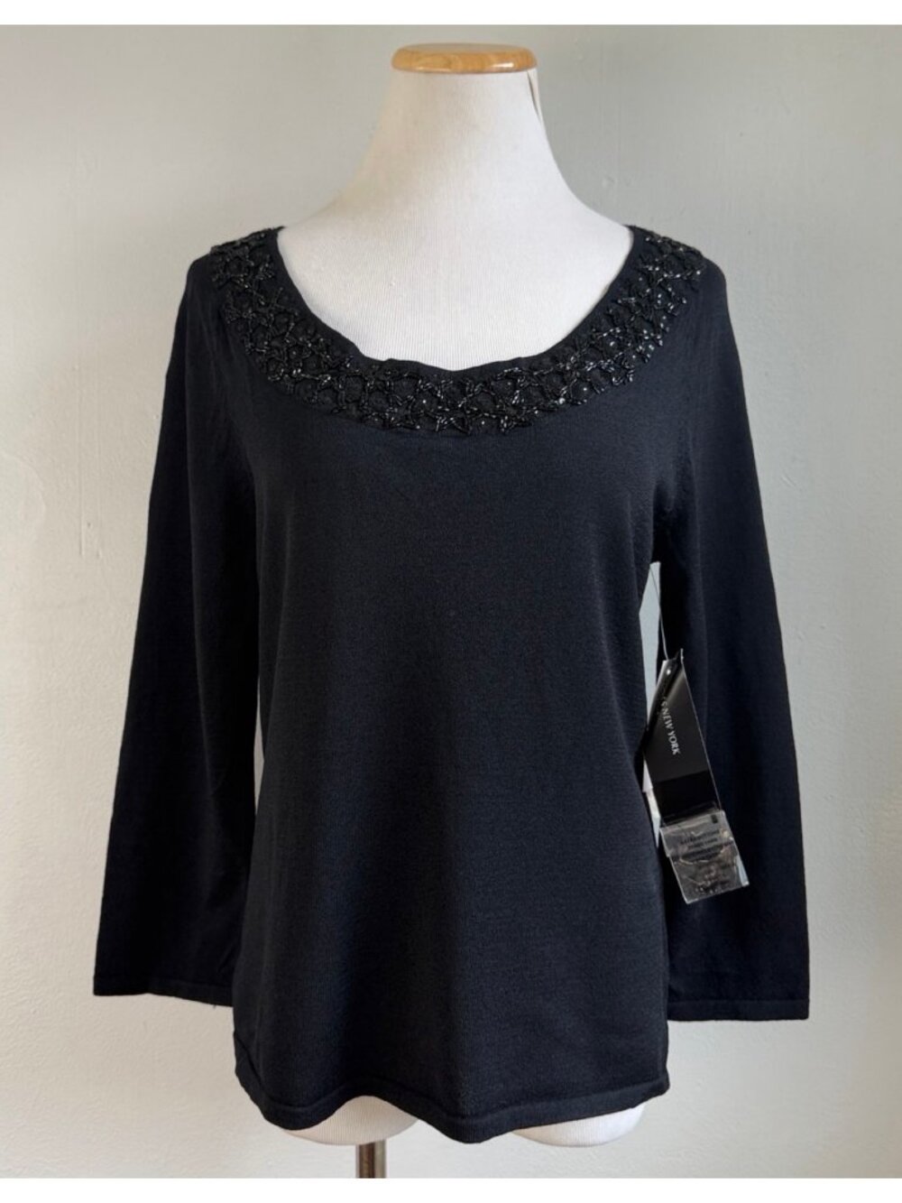 Jones New York Top Size Small NWT Black Knit Beaded Sequin 3/4 Sleeves Scoop - b